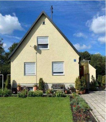 Traumhaftes Angebot: Freistehendes Haus mit großzügigem Grundstück in Karlsfeld