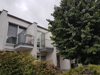 Möblierte sehr schöne 1 Zimmer Wohnung , Balkon , Uni Nähe