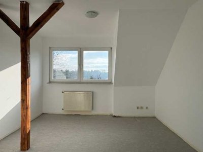 Sonnige Dachgeschosswohnung mit Wohlfühlcharakter