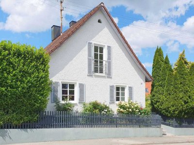 Freistehendes Haus auf ruhigem Eckgrundstück – Familienglück mit ruhiger Straße vor der Tür!
