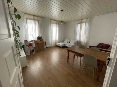 Attraktive 4-Zimmer-Wohnung in Neckartenzlingen