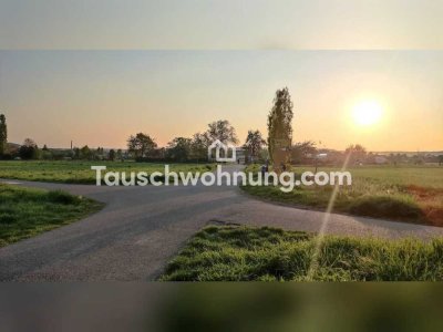 Tauschwohnung: Schöne 2,5-Zimmer-Wohnung + Balkon große Küche Altbau Spots
