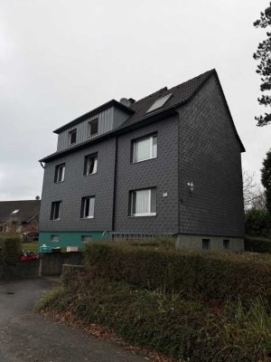 Schöne 2-Zimmer-Dachgeschosswohnung in Solingen-Höhscheid – ruhig gelegen mit traumhaftem Ausblick