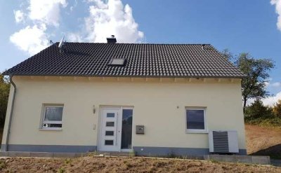 Elegantes Einfamilienhaus (5 Zi.) in Reichenbach-Steegen, Baujahr 2015