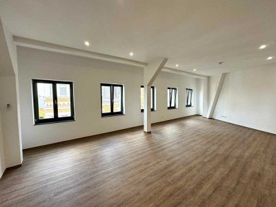 Ansprechende 2-Zimmer-DG-Wohnung mit gehobener Innenausstattung im Zentrum