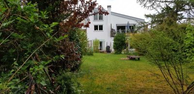 Gepflegte Maisonette-Wohnung, 2 Zimmern, Balkon + sep. App. mit Bad