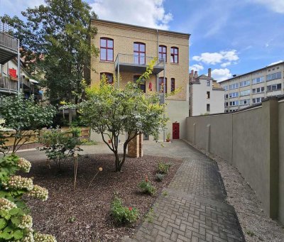 Tolle Loftwohnung mit großem Balkon und Einbauküche sucht kreative Raumgestalter!