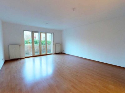 ** Helle 2-Zimmer-Wohnung mit BALKON und EINBAUKÜCHE in Reudnitz **