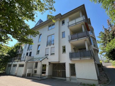 * Loschwitz Elbhang - schöne 3-Zimmerwohnung in beliebter Lage mit großer Terrasse - ID 6403*