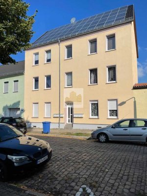modernisiertes Mehrfamilienhaus mit PV Anlage in Merseburg-attraktiver Faktor 18
