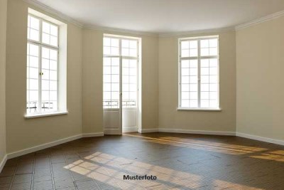 2-Zimmer-Wohnung mit Gartenanteil - provisionsfrei