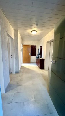 Kaarst-Vorst: Großzügige 2-Zi. Eigentumswohnung mit Balkon