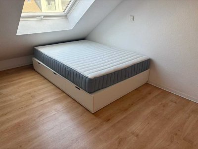 Helles WG-Zimmer für Studenten in Fußentfernung von RWTH