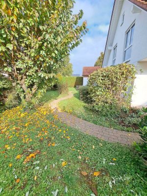 Helle Wohnung mit 5 Zimmern, Küche und Bad