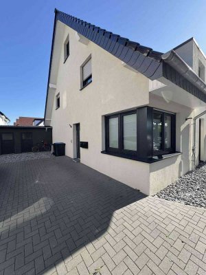 Zeitgemäßes Wohnen auf zwei Ebenen – Neubau Maisonettewohnung