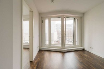 Kleine aber feine leerstehende 2-Zimmerwohnung zum Kauf mit Loggia und Concierge im Herzen Berlins