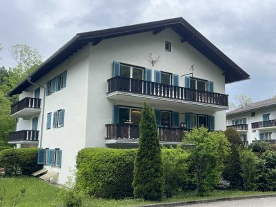 Charmante Dachgeschosswohnung mit großem Balkon in zentraler & ruhiger Lage!