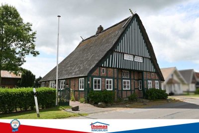 historische Zweifamilien-Reetdachkate mit Charme