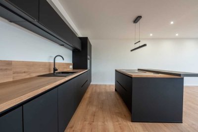 Exklusive 4-Zimmer-Wohnung im 4. OG mit Balkon in Neuwied