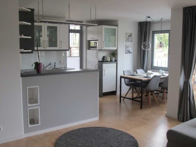 Exklusive, möblierte 2-Zimmer-Wohnung, 72 qm in 85640 Putzbrunn-Waldkolonie