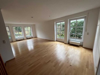 Energetisch top sanierte Doppelhaushälfte am Moniberg (Landshut)