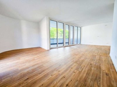ERSTBEZUG: 3-Zimmer-Neubauwohnung mit neuer Einbauküche, Südbalkon und Tiefgaragenstellplatz