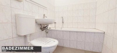 große 3 Zimmer, Balkon frisch saniert