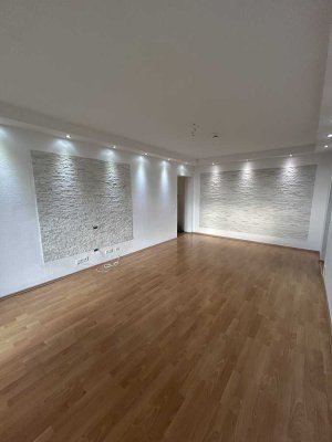 4-Zimmer-Wohnung mit Balkon in Ludwigshafen am Rhein