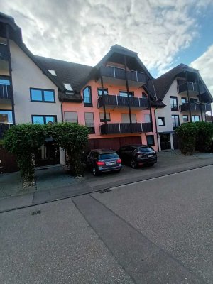 Gepflegte 3,5-Zimmer-Weimar-Wohnung mit 2 Balkone und EBK in Flein