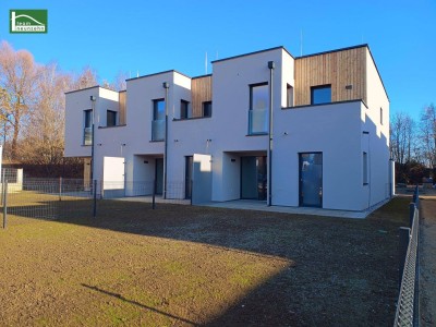 Eckreihenhaus mit tollen Außenflächen - Stadt trifft Natur - Eigengarten + Terrasse + 2 Balkone!