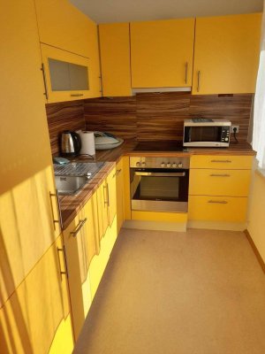 Zentral gelegene, preiswerte 2 Zimmer Wohnung mit Balkon (möbliert)