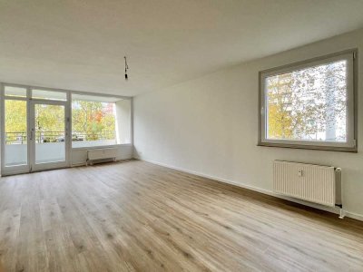Erstbezug nach Sanierung! Helle 4-Zimmer-Wohnung in gepflegter Lage | West-Loggia + PKW-Stellplatz