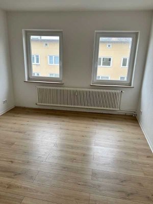 Perfekt für Familien: Großzügige 4-Zimmer Wohnung ab 01.08. zu vermieten!