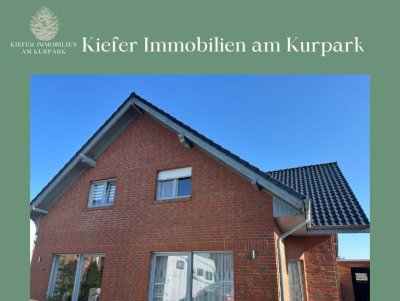 Familienidylle in moderner Doppelhaushälfte - viel Platz, Garten und Garage inklusive