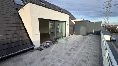 +++ KfW-Neubau: Großzügige, helle 5,5-Zimmer-Maisonettewohnung mit Balkon und EBK +++