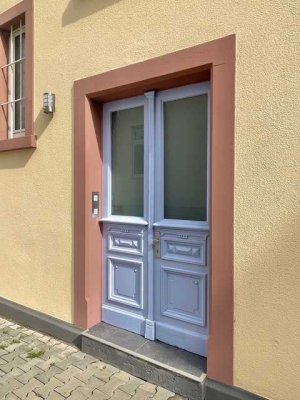 Erstbezug nach hochwertiger Sanierung - 4 Zimmer - 1. Stock