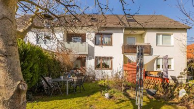 Gepflegtes Reihenmittelhaus mit 7 Zimmern, Terrasse und Loggia in ruhiger Lage