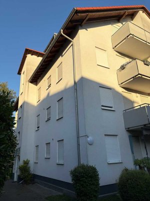 Schöne und relativ neuwertige 3-Zimmer-Wohnung mit Balkon und Einbauküche in Baden-Baden Sandweier