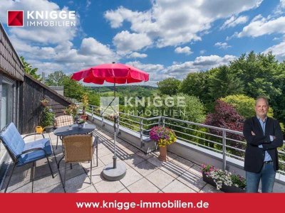 +++ 3310a - Besonderes Wohnen - Großes EFH mit Einliegerwohnung und Schwimmhalle mit Panorama-Blick