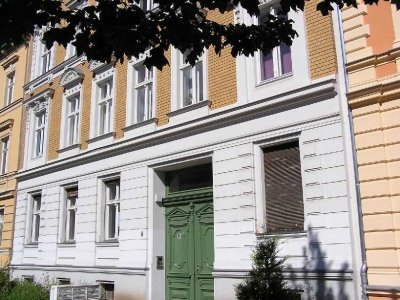 Zentrumsnah: 3-Zimmer-Wohnung im EG, Küche und Bad mit Fenster