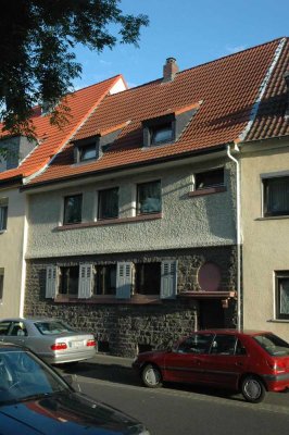 Schöne helle, moderne 2,5-Zi.-Whg. in ruhiger Lage ...