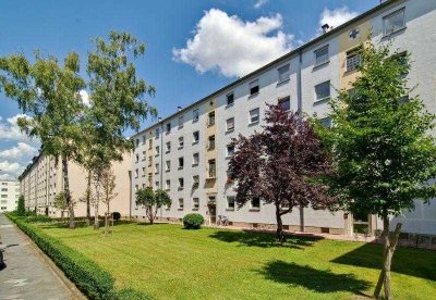 Dachgeschoss Wohnung mit einem Zimmer!