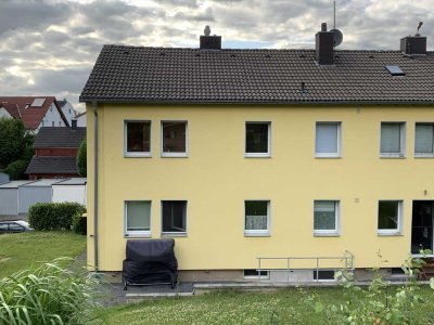 Gepflegte 2-Zimmer-Wohnung mit eigenem Gartenanteil nebst Terrasse und Einbauküche in Wuppertal