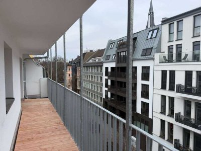 AM STADTGARTEN AUF WOLKE SIEBEN � NEU MODERNISIERT MIT 3 BALKONEN UND 2 BÄDERN +PROVISIONSFREI+