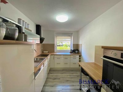 Helle Vierzimmer Wohnung mit Balkon und Einbauküche
