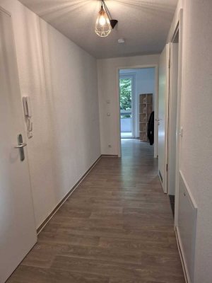 5-Zimmer-Wohnung in Frankfurt (Oder) - Übernahme der neuen Küche für 4.900 Euro erforderlich