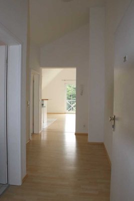 Helle 2-Zimmer-Wohnung mit beeindruckender Raumhöhe, Balkon & Tiefgarage in Landshut Berg