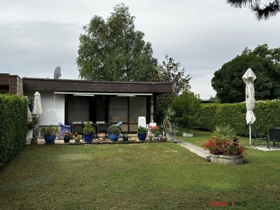 Einzigartige Gelegenheit - Haus am See - modernisierter Bungalow in Seenähe mit großem Garten und Carport - sofort beziehbar