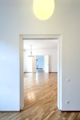 Großzügige Altbauwohnung mit Balkon in Pressbaum