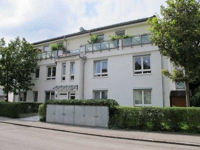 WALDTRUDERING hochwertige 3 Zi. ca. 82 m² Wfl.  Parkett Gäste-WC gr. Blk. ins Grüne